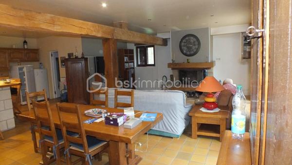 Maison traditionnelle de 219 m²