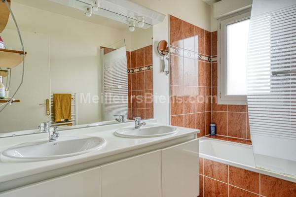 MAISON 4 CHAMBRES 140 M2