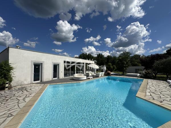 Domaine de charme en Cévennes avec gîtes et spa panoramique