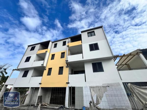 Appartement à louer 3 pièces 64.4m² Saint-Pierre (97410)