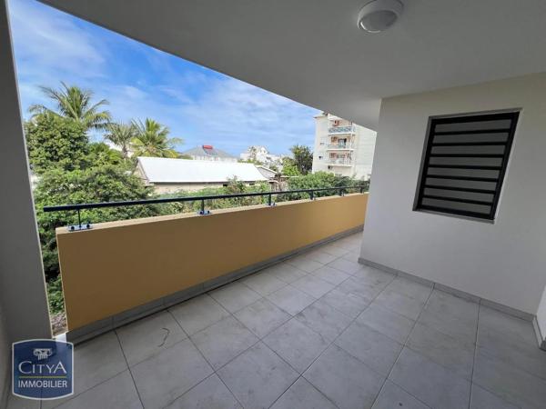 Appartement à louer 3 pièces 64.4m² Saint-Pierre (97410)