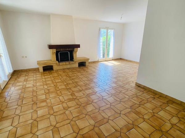 NIORT NORD MAISON T5 113 M², Niort 79000