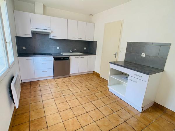 NIORT NORD MAISON T5 113 M², Niort 79000