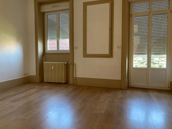 Appartement Gray 3 pièce(s) 79 m2