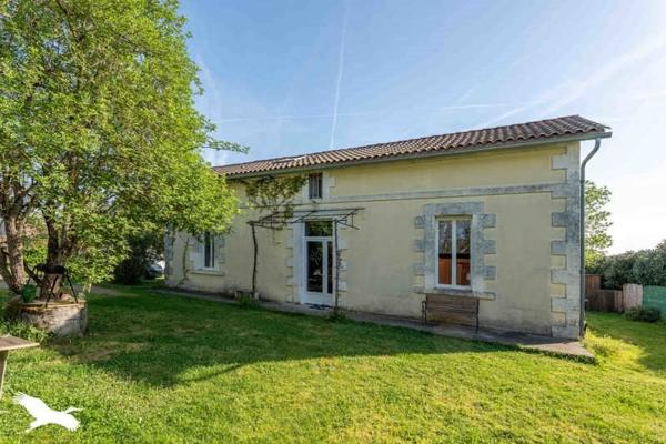Maison à vendre |  Saint-Aigulin |  8 pièces | 156 m²