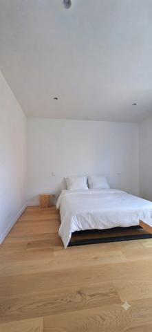 MAISON CONTEMPORAINE D'EXCEPTION AVEC STUDIO
