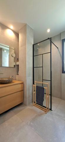 MAISON CONTEMPORAINE D'EXCEPTION AVEC STUDIO