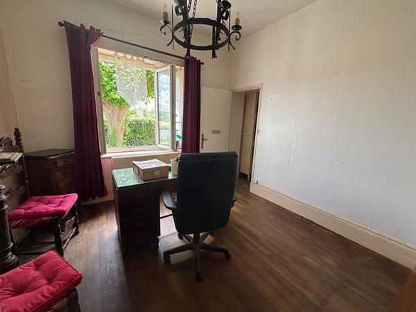 EN VENTE - 2H30 PARIS - COURS LES BARRES - BELLE MAISON 7 CHAMBRES - TERRAIN
