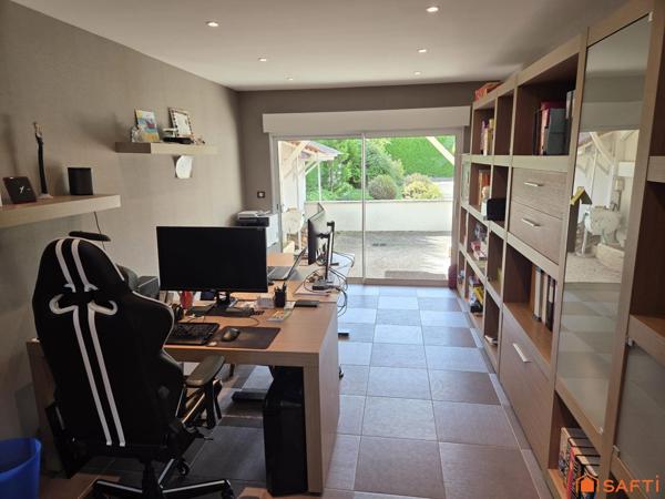 Propriété d’exception avec piscine, jacuzzi