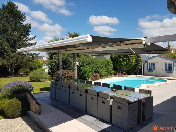 Propriété d’exception avec piscine, jacuzzi