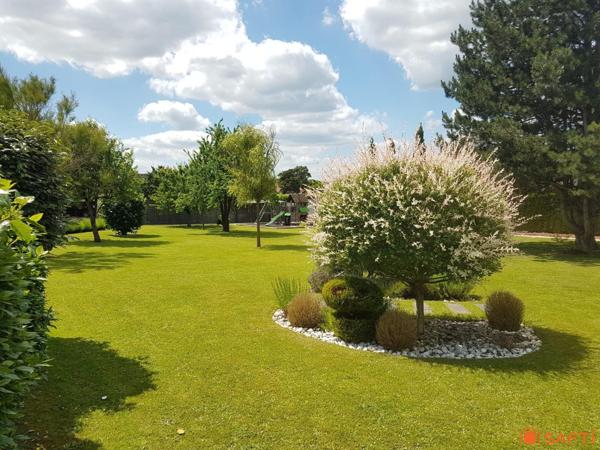 Propriété d’exception avec piscine, jacuzzi