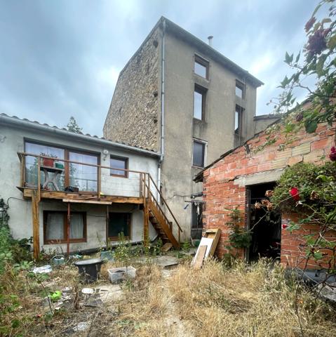 Maison 8 pièces - 236 m²