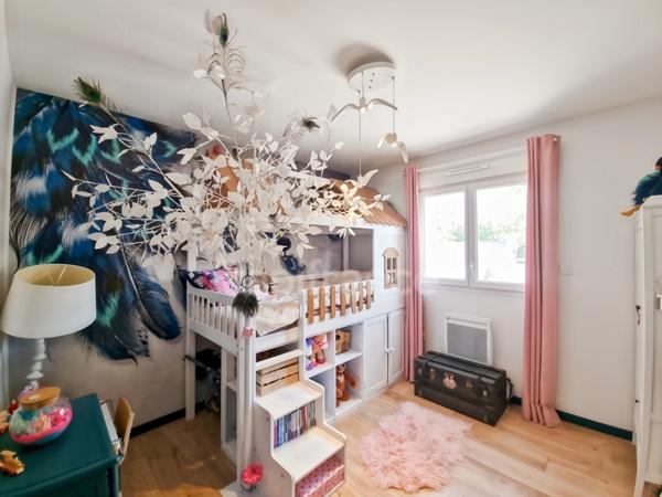 Maison neuve plain-pied à vendre avec piscine