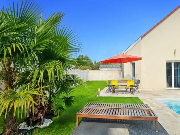 Maison neuve plain-pied à vendre avec piscine