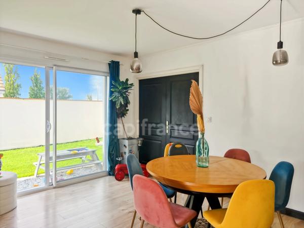 Maison neuve plain-pied à vendre avec piscine
