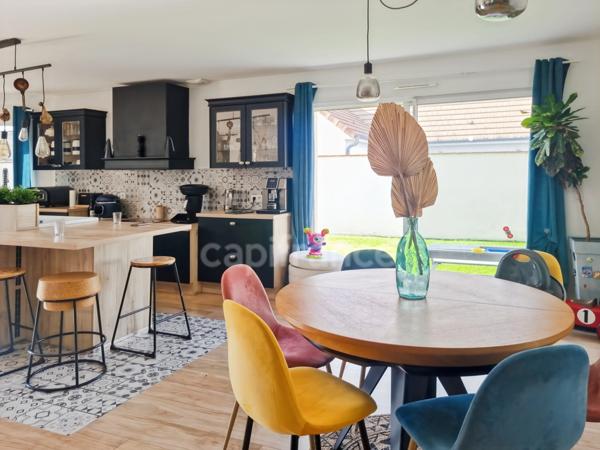 Maison neuve plain-pied à vendre avec piscine