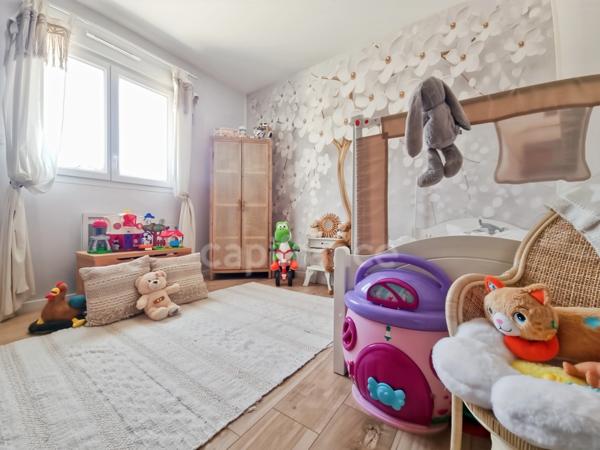 Maison neuve plain-pied à vendre avec piscine