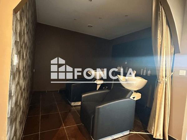 Location Local commercial 3 pièces 76 m² - LIEU DIT CHAMP DU NOYER Avanne Aveney 25720