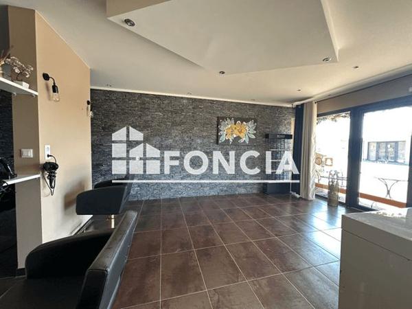 Location Local commercial 3 pièces 76 m² - LIEU DIT CHAMP DU NOYER Avanne Aveney 25720