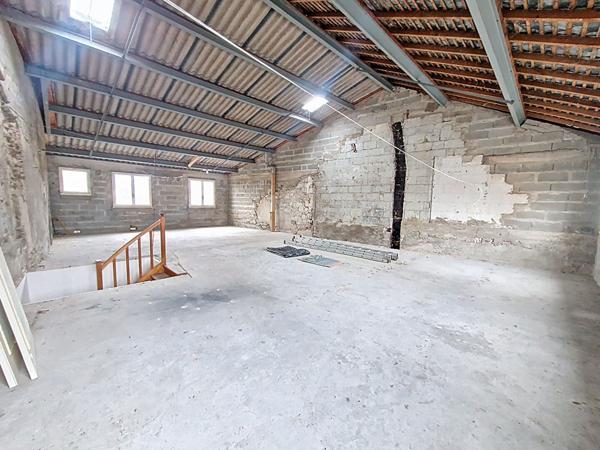 Maison à rénover A VENDRE, Centre historique Ancenis, rue calme, fort potentiel