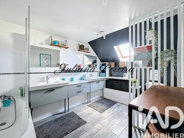 Maison à vendre 7 pièces 189 m² Freneuse