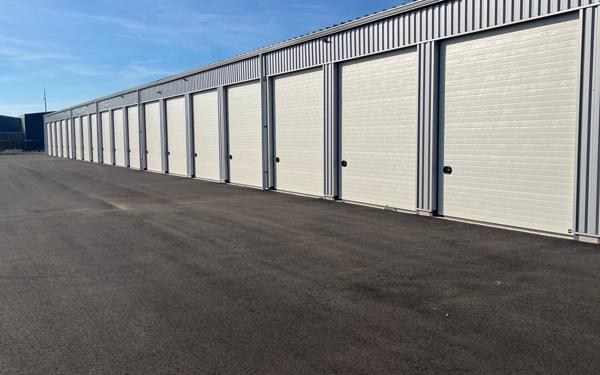 Stationnement à louer    60 m2 Le Gua