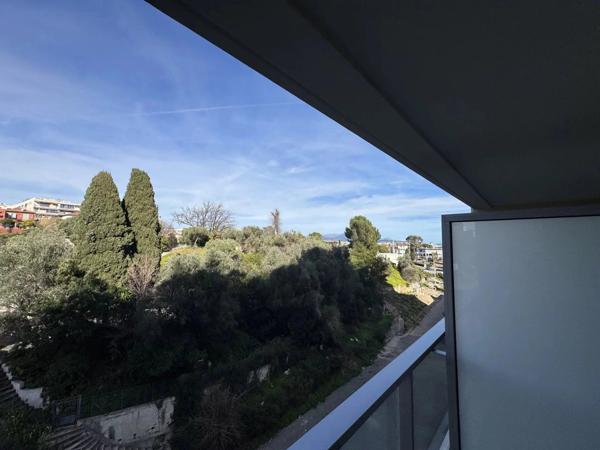 Vente Appartement 1 pièces 32 m2 à Saint-Laurent-du-Var