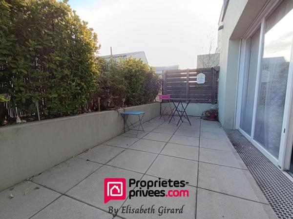 BESANCON ? Quartier Les Hauts du Chazal- Appartement T2 récent avec terrasse et garage