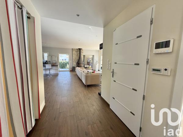 Maison à vendre 5 pièces 184 m² Nîmes-Saint-Césaire