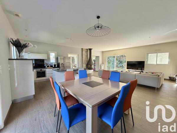 Maison à vendre 5 pièces 184 m² Nîmes-Saint-Césaire