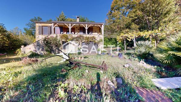 Maison avec piscine à environ 25 km de Sarlat