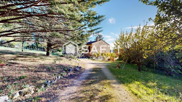 Maison avec piscine à environ 25 km de Sarlat