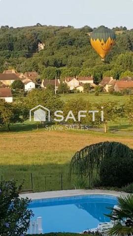 Maison avec piscine à environ 25 km de Sarlat