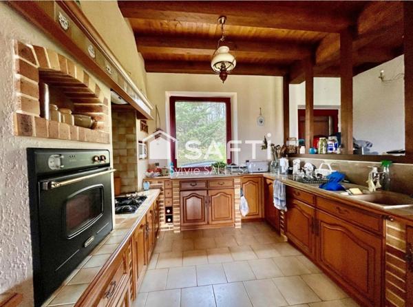 Maison avec piscine à environ 25 km de Sarlat