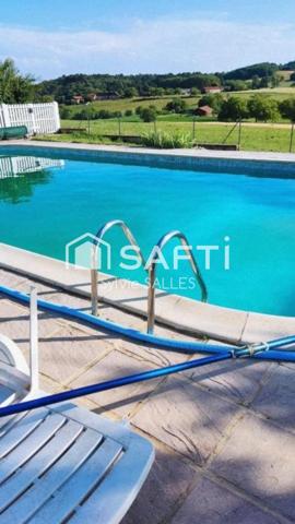 Maison avec piscine à environ 25 km de Sarlat