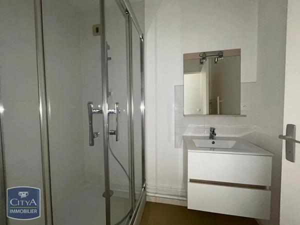 Appartement à louer 2 pièces 52.1m² Alençon (61000)