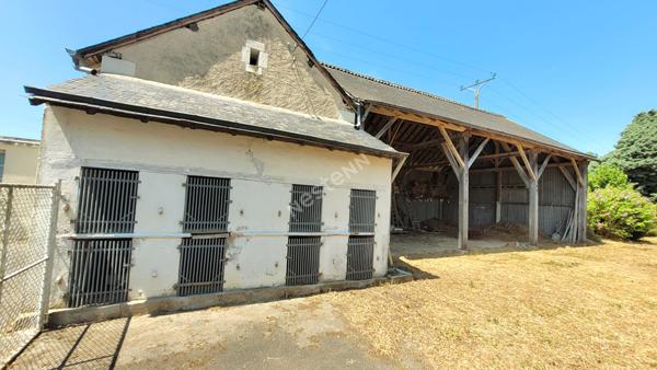 Maison isolée : terrain et dépendances