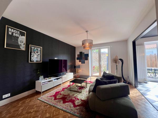 Magnifique maison de ville - 3 Chambres Potentiellement 4 avec Garage