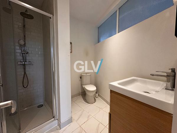 Appartement Type 3 + extérieure - St Sauveur 62.75 m2 , Lille