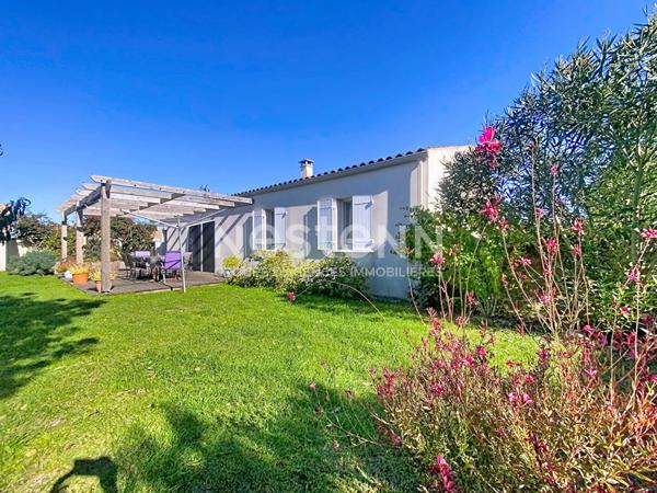 Maison A vendre Champagnes Les Marais- 4 chambres- garage -jardin clos