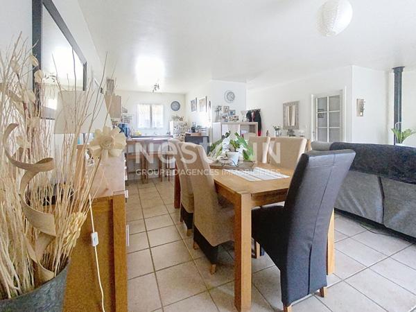 Maison A vendre Champagnes Les Marais- 4 chambres- garage -jardin clos