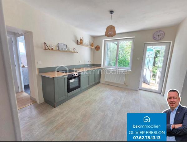 Magnifique maison mitoyenne de 70m² avec dépendance aménagée de 25m² à La Machine.

Exclusif chez BSK Immobilier!

Situé dans un quartier calme et prisé de la commune de La Machine, proche de tous les commerces écoles et commodités, nous vous présentons cette magnifique maison de ville mitoyenne rénovée, d'une surface habitable utile de 70m², comprenant 3 pièces, composée d'un salon séjour, d'une cuisine indépendante aménagée et équipée, de 2 chambres, d'une salle d'eau, d'un wc indépendant, d'un cellier.
A l'extérieur, elle propose une terrasse, une grande dépendance aménagée de 25m², un abris de jardin et trois surfaces de caves, le tout sur un beau terrain d'environ de 690m².

Cette maison propose une entrée qui dessert un espace cellier, un wc indépendant, une salle d'eau, un salon séjour de 15m², ainsi qu'une cuisine indépendante, aménagée et équipée dont la porte fenêtre donne sur la terrasse et le jardin.
Du salon, un dégagement de couloir dessert un petit placard dressing ainsi que deux chambres de 10 et 13m².
A l'extérieur, cette maison dispose d'une parcelle de 690m² de terrain, d'une terrasse, d'un abri de jardin et d'une grande dépendance aménagée de 25m².
Côté pratique, cette maison dispose de trois caves.
Tous les sols de cette maison sont en linoléum (entrée, dégagement, cellier, wc ,salle d'eau et cuisine) et en parquet (salon et chambres), elle dispose d'un chauffage au fioul, d'un ballon production d'eau chaude. Elle propose une isolation en double vitrage PVC.
Elle dispose d'une toiture en tuiles mécaniques terre cuite.
Côté assainissement, cette maison dispose d'un assainissement collectif.

Les plus de cette maison :
La qualité générale du bien avec son aménagement intérieur rénové fait avec goût de manière contemporaine, sa situation géographique, s on organisation, sa salle d'eau, sa cuisine aménagée, sa terrasse, son jardin et sa grande dépendance aménagée.

Des photos supplémentaires sont disponibles sur BSK IMMOBILIER > Nos conseillers > Olivier FRESLON
Pour tout renseignement complémentaire ou pour une visite, contactez moi au 07.62.78.13.13

Idéale pour un premier investissement, cette maison est un vrai coup de cœur, une belle opportunité à saisir, elle n'attend que vous!!!
