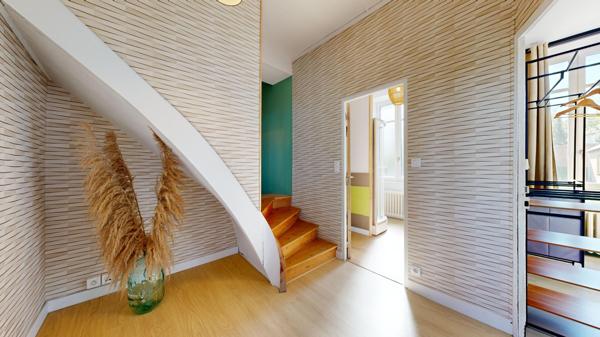 Vente Maison259 m² - 11 Pièces - VILLEDIEU LES POELES (50800)