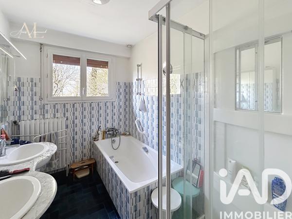 Maison à vendre 8 pièces 136 m² Le Mesnil-Villeman
