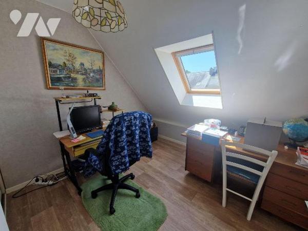 A Vendre à Quimper, dans le quartier d'Ergué-Armel , en impasse, belle maison traditionnelle de...
