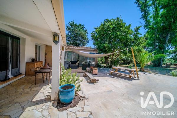 Maison à vendre 8 pièces 236 m² Vias