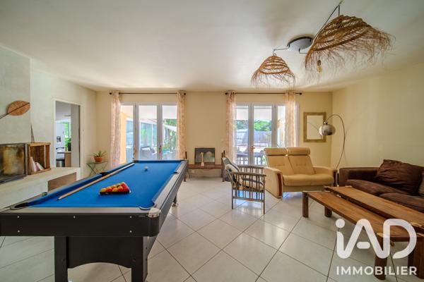 Maison à vendre 8 pièces 236 m² Vias
