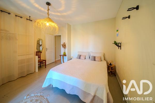 Maison à vendre 8 pièces 236 m² Vias