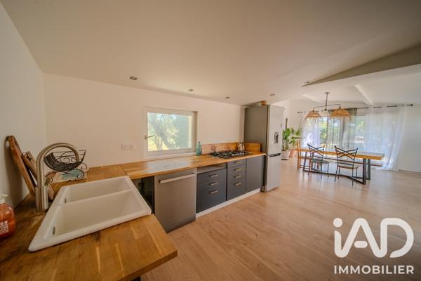 Maison à vendre 8 pièces 236 m² Vias