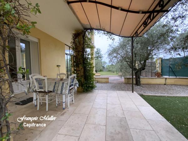 Appartement T4 96 m2 avec jardin au rez-de-chaussée d'une villa